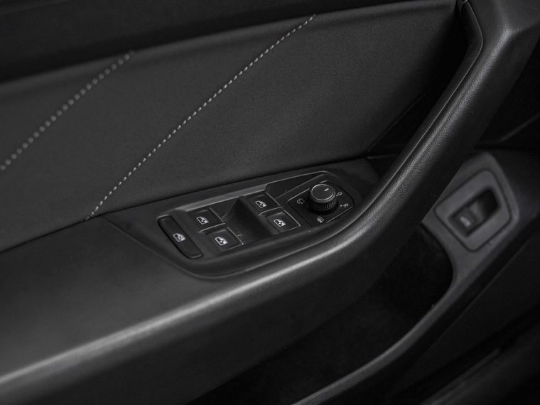 Volkswagen Passat CC 2022 года, 40 325 км - вид 12
