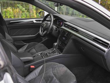 Volkswagen Passat CC 2022 года, 40 325 км - вид 16