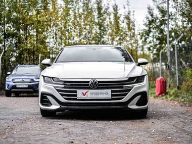 Volkswagen Passat CC 2022 года, 40 325 км - вид 3