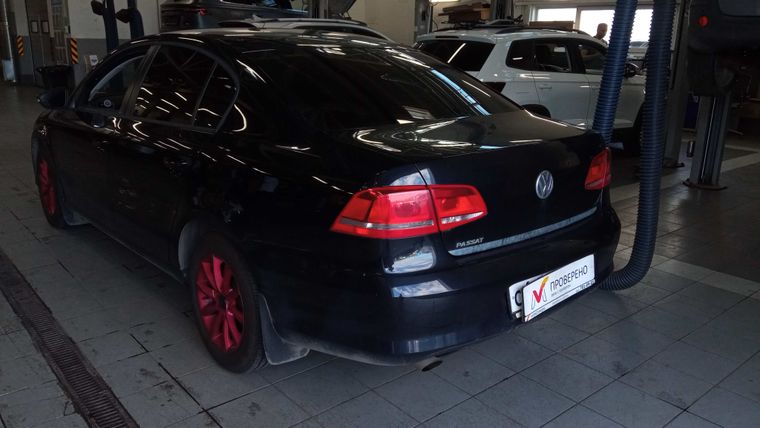 Volkswagen Passat 2011 года, 95 665 км - вид 4