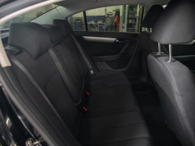 Volkswagen Passat 2011 года, 106 023 км - вид 9