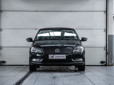 Volkswagen Passat 2011 года, 106 023 км - вид 3