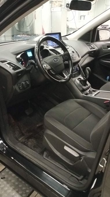 Ford Kuga 2018 года, 178 000 км - вид 5