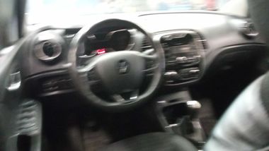 Renault Kaptur 2018 года, 197 613 км - вид 5