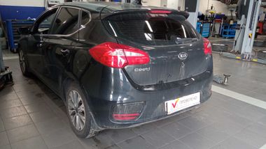 Kia Ceed 2017 года, 136 000 км - вид 4