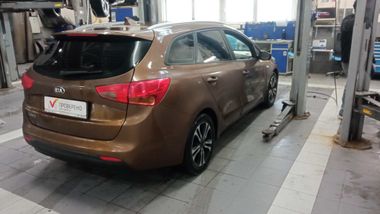 Kia Ceed 2017 года, 290 884 км - вид 3