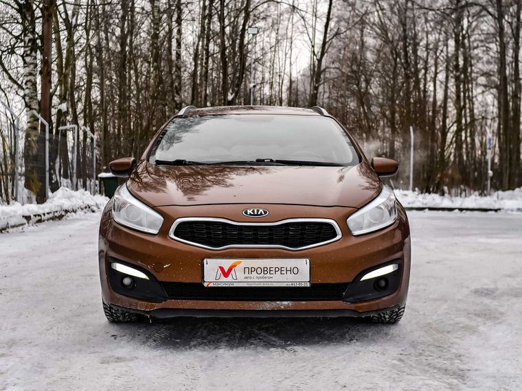 KIA Ceed 2017 года, 290 884 км - вид 3
