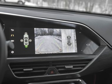 Серый Geely Tugella 2022 года | VIN 492875