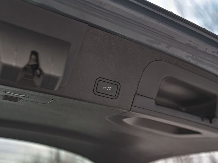 Серый Geely Tugella 2022 года | VIN 492875