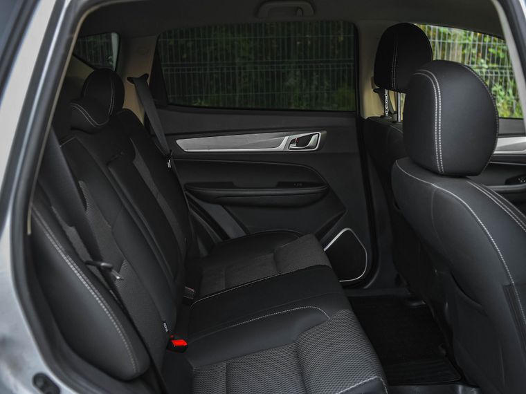 Geely Emgrand X7 2020 года, 74 023 км - вид 11