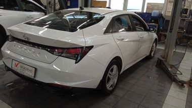 Hyundai Elantra 2023 года, 2 409 км - вид 3