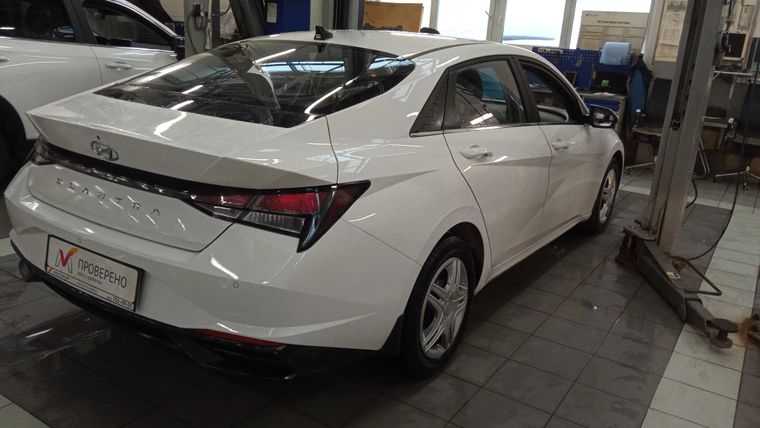 Hyundai Elantra 2023 года, 2 409 км - вид 3