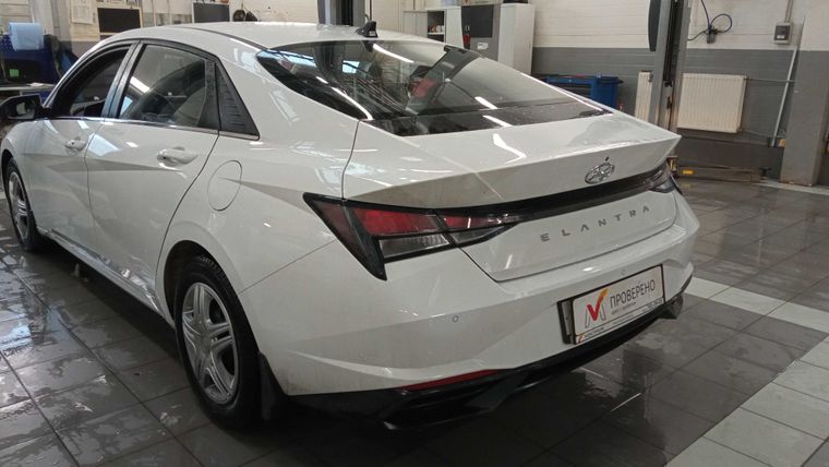 Hyundai Elantra 2023 года, 2 409 км - вид 4