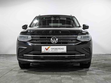 Volkswagen Tiguan 2021 года, 22 318 км - вид 3