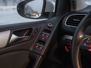 Volkswagen Golf 2012 года, 162 169 км - вид 9