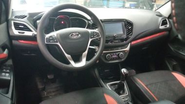 ВАЗ (LADA) Vesta Cross 2018 года, 188 647 км - вид 5