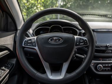 ВАЗ (LADA) Vesta Cross 2018 года, 188 647 км - вид 7