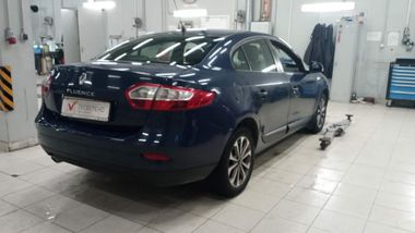 Renault Fluence 2011 года, 260 000 км - вид 3