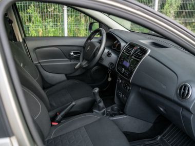 Renault Sandero Stepway 2017 года, 99 334 км - вид 11
