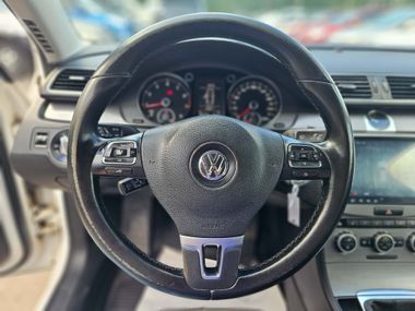 Volkswagen Passat 2012 года, 305 728 км - вид 10