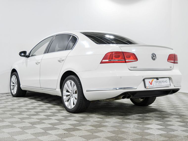 Volkswagen Passat 2012 года, 305 780 км - вид 6