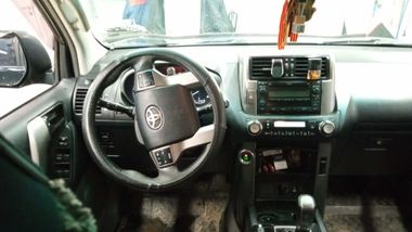 Toyota Land Cruiser Prado 2010 года, 283 999 км - вид 6