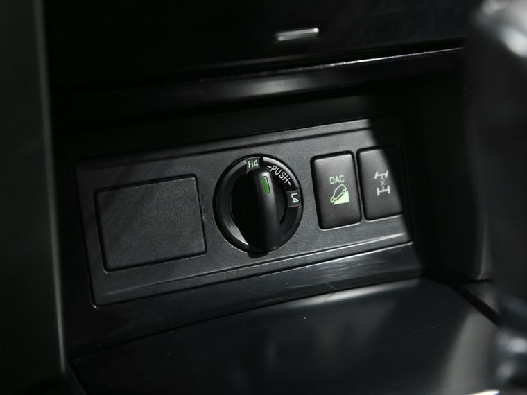 Toyota Land Cruiser Prado 2010 года, 283 999 км - вид 12