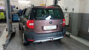 Skoda Yeti 2013 года, 217 375 км - вид 4