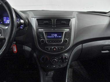 Hyundai Solaris 2016 года, 184 738 км - вид 11