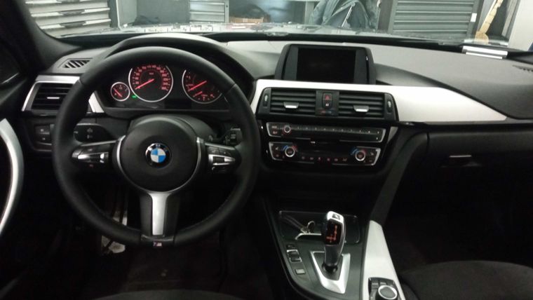 BMW 3 серия 2017 года, 126 554 км - вид 5