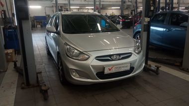 Hyundai Solaris 2013 года, 128 482 км - вид 3