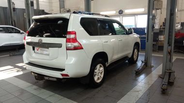 Toyota Land Cruiser Prado 2014 года, 473 078 км - вид 3