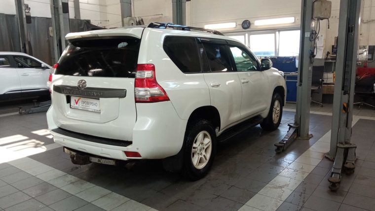 Toyota Land Cruiser Prado 2014 года, 473 078 км - вид 3
