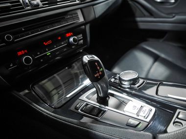 BMW 5 серия 2013 года, 213 136 км - вид 11