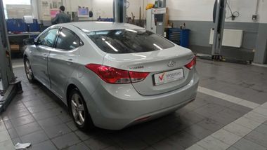 Hyundai Elantra 2011 года, 92 317 км - вид 5