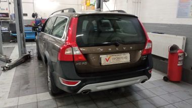 Volvo XC70 2013 года, 330 000 км - вид 4