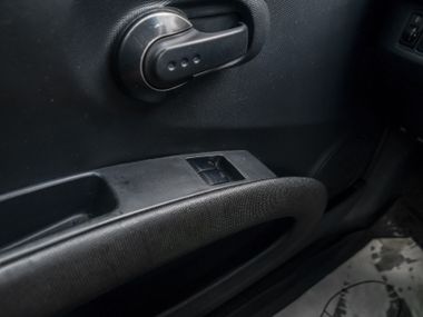 Nissan Micra 2007 года, 291 861 км - вид 9