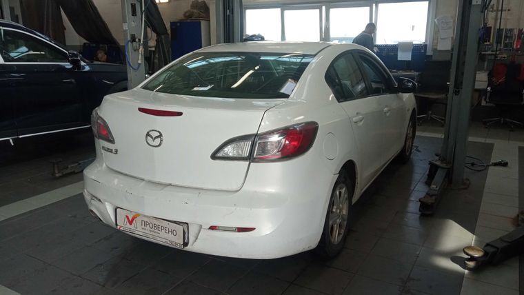 Mazda 3 2012 года, 243 068 км - вид 3