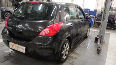 Nissan Tiida 2011 года, 95 601 км - вид 3