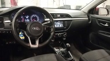 Kia Rio 2018 года, 251 867 км - вид 5