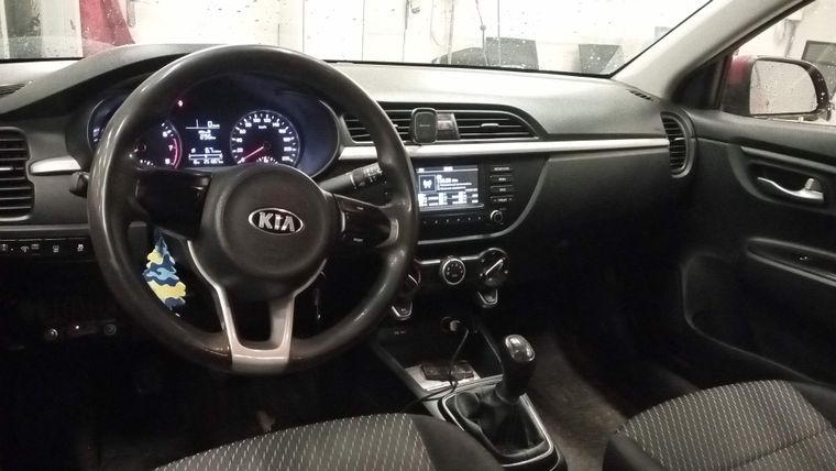 Kia Rio 2018 года, 251 867 км - вид 5