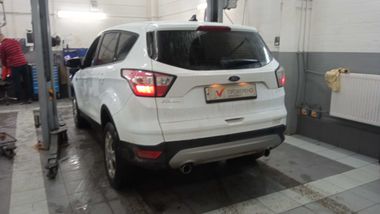 Ford Kuga 2017 года, 178 237 км - вид 4