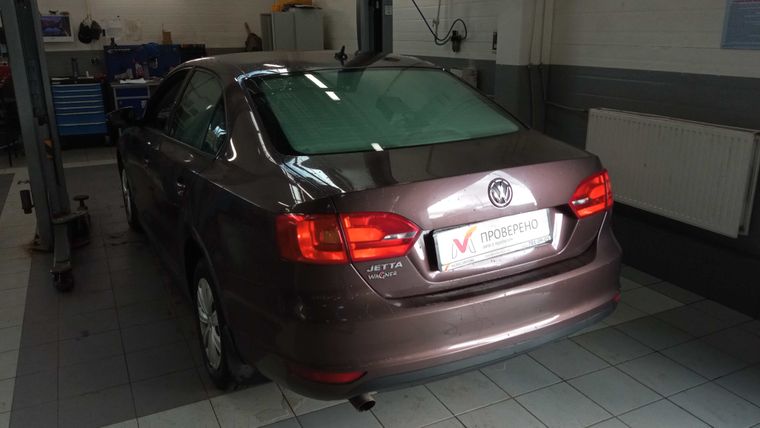 Volkswagen Jetta 2014 года, 135 996 км - вид 4