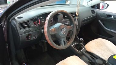 Volkswagen Jetta 2014 года, 135 996 км - вид 5