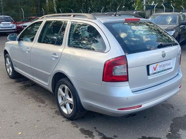 Skoda Octavia 2012 года, 342 394 км - вид 7