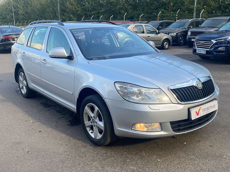 Skoda Octavia 2012 года, 342 394 км - вид 4