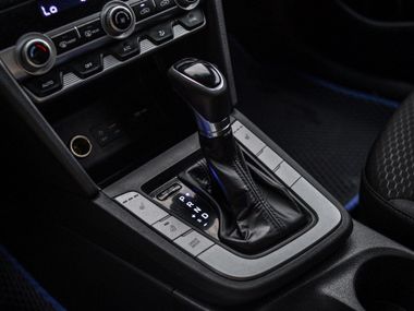 Hyundai Elantra 2019 года, 520 000 км - вид 10