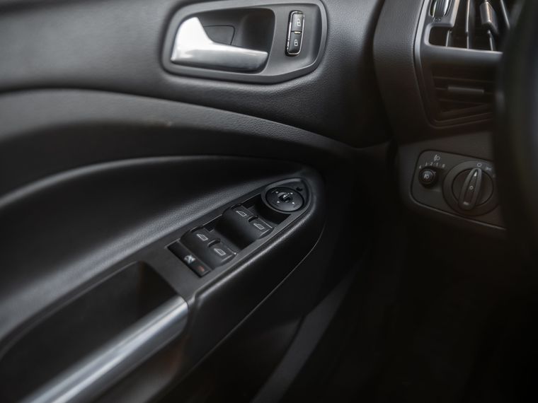 Ford Kuga 2013 года, 163 530 км - вид 9