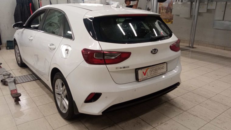 KIA Ceed 2018 года, 154 126 км - вид 4