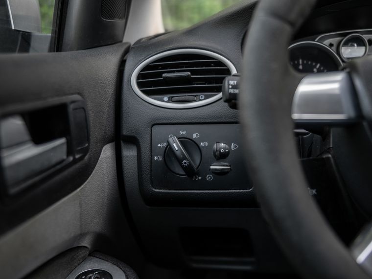 Ford Focus 2009 года, 221 362 км - вид 11
